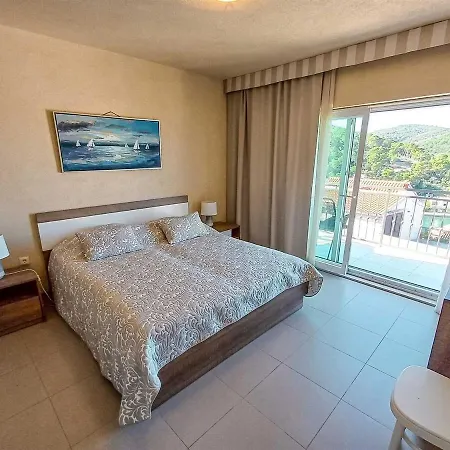 Kala By Kompas * פובליה